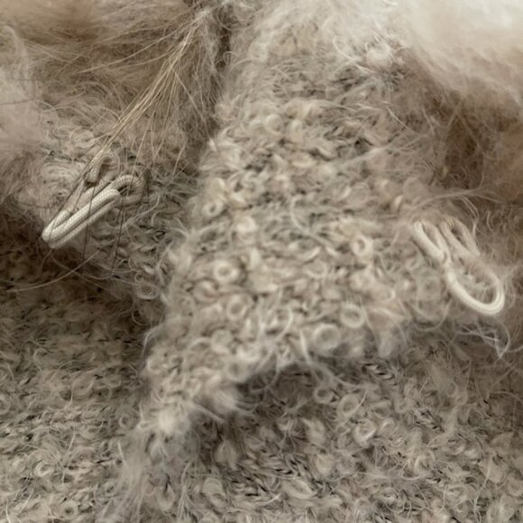 Genuine Raccoon  Mohair Knit Wrap or can use as a scarf - Picture 8 of 9